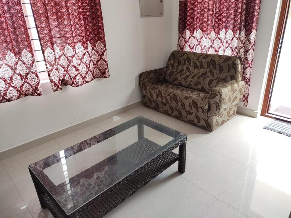 Fully Furnished 3Bhk 2 Floor Villa Angamali Exteriör bild